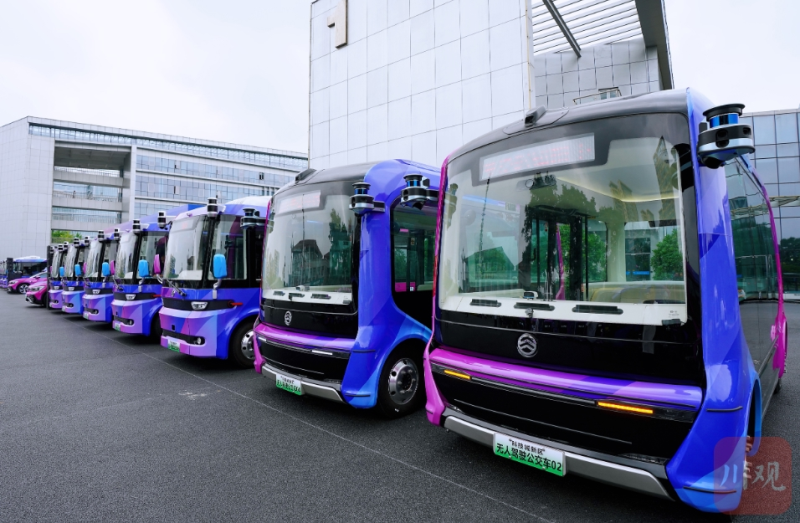 �������������������Ĵ������������˼�ʻ�����������