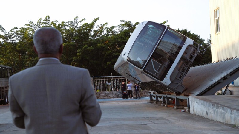 ����ר��ʢ�޽��οͳ��෭���飺���й�������徲��׼������̾����